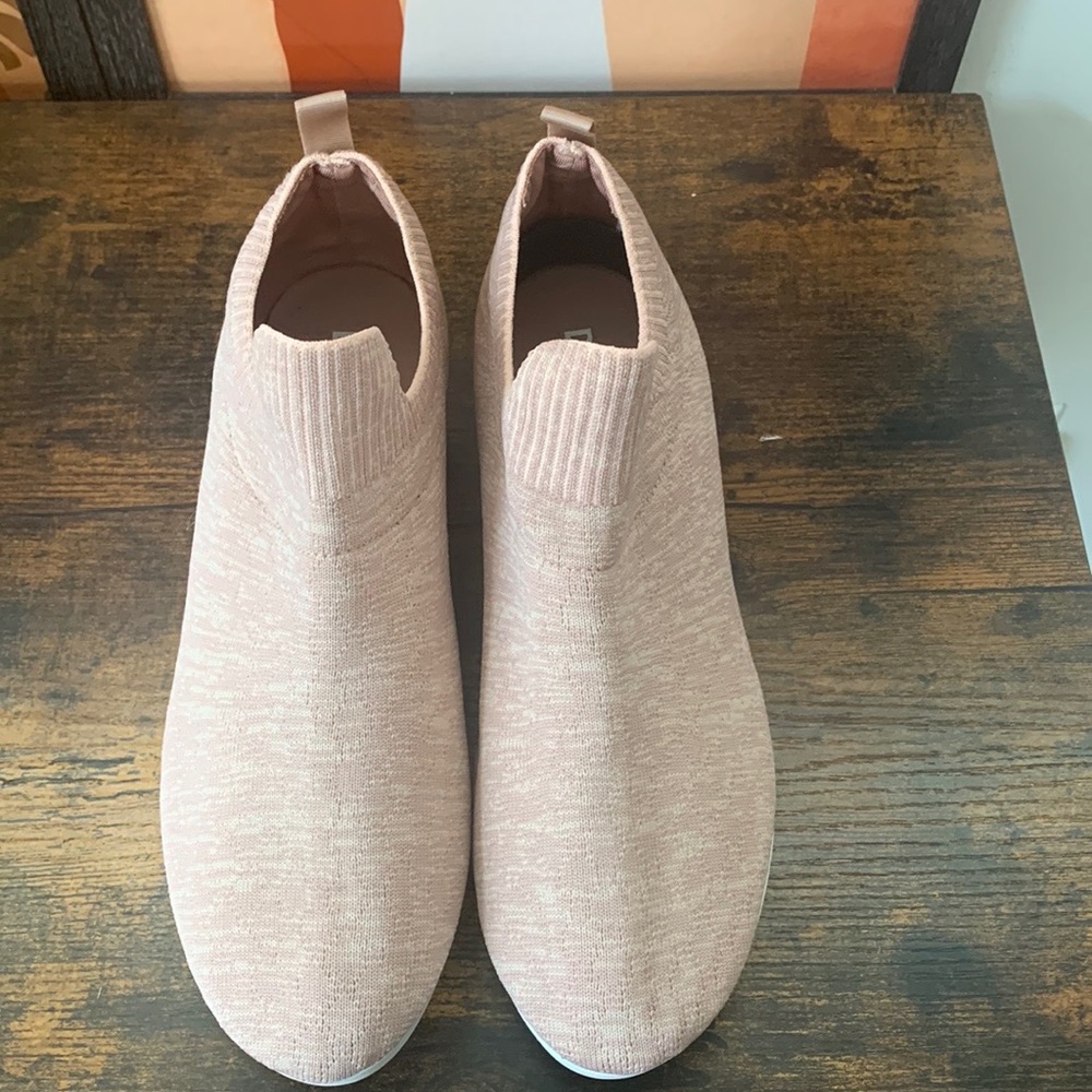 DKNY platform sneaker in blush colour